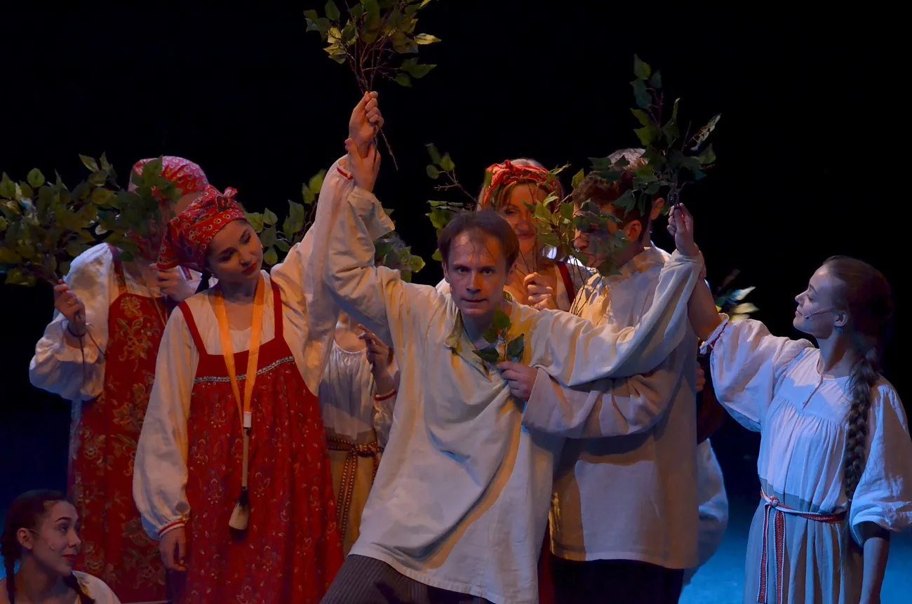 Свет-Луна — Волшебная сказка / Семейный спектакль